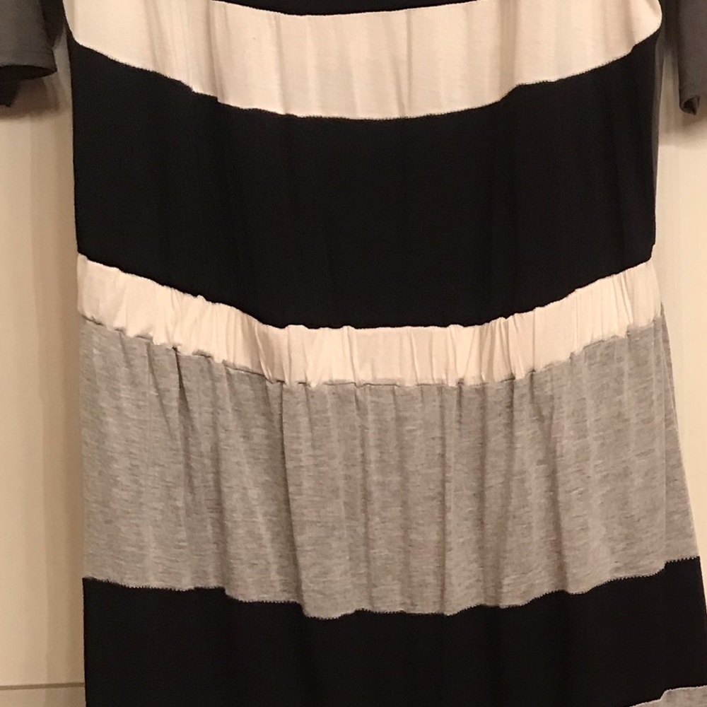 Maxi - Picture 4 of 5